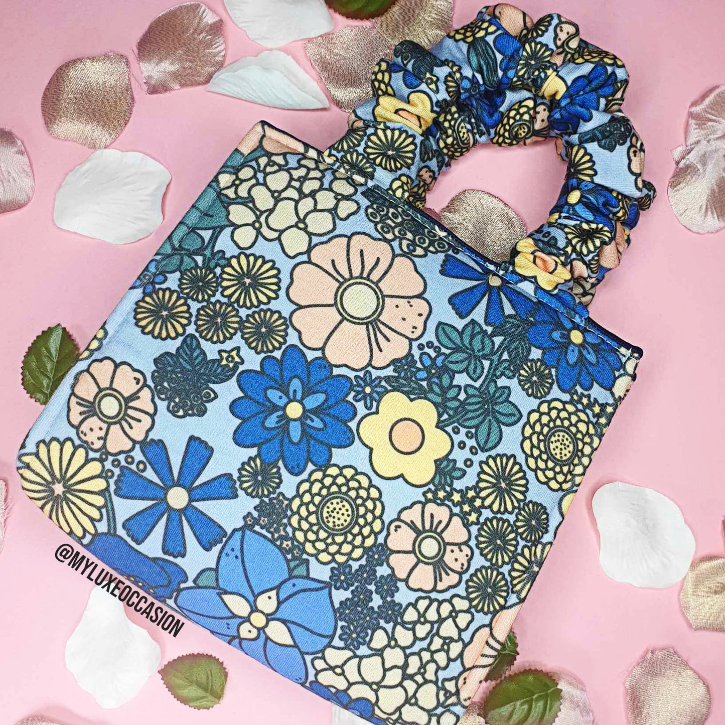 Flower Power 70's Vibe Floral Bag with Scrunchie Handles - Retro Blue