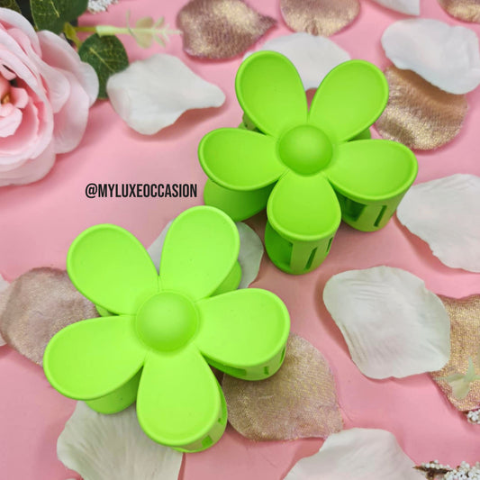 two types of green flower hair claw clips